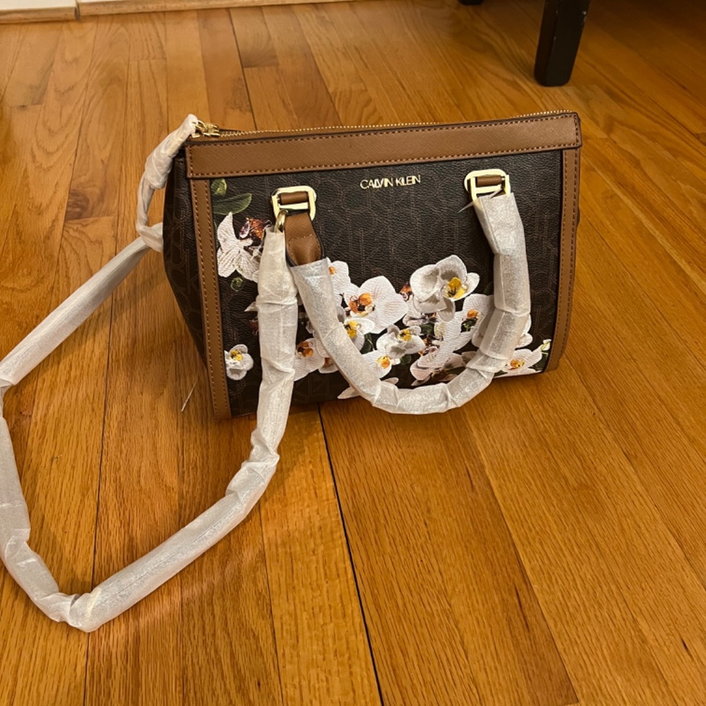 Calvin Klein Handbag - Picture 2 of 7